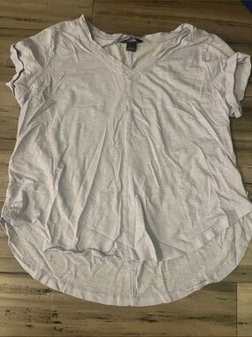 Eddie Bauer Light Lavender V‑Neck Short Sleeve Tee